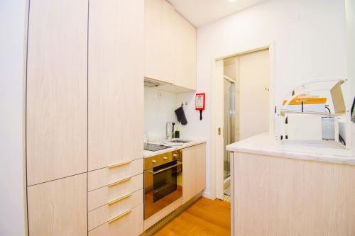 kitchen_-_with_amenities