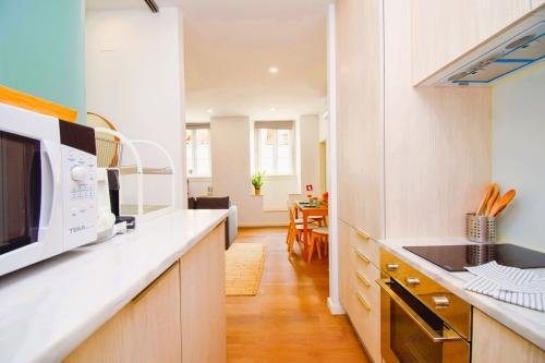 living_room_-_kitchen_view