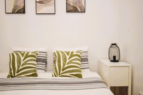 main_bedroom_-_with_comfortable_pillows