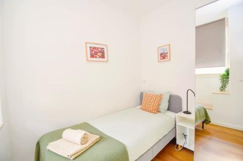 single_bedroom_-_entrance_view